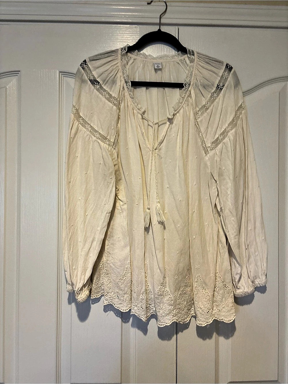 Old Navy Embroidered Lace Trim Tunic in Cream XL Like New